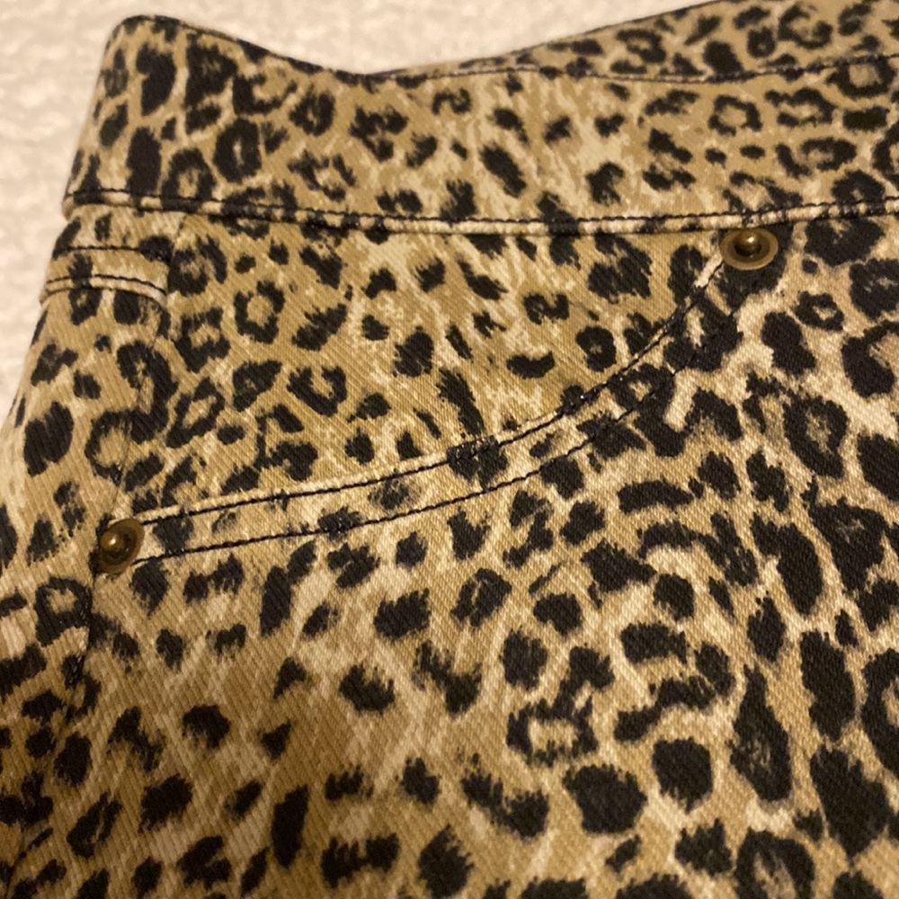 Belk Animal Leopard print stretch, jeans, pants Sz XL 😍🐆 Beautiful!!!